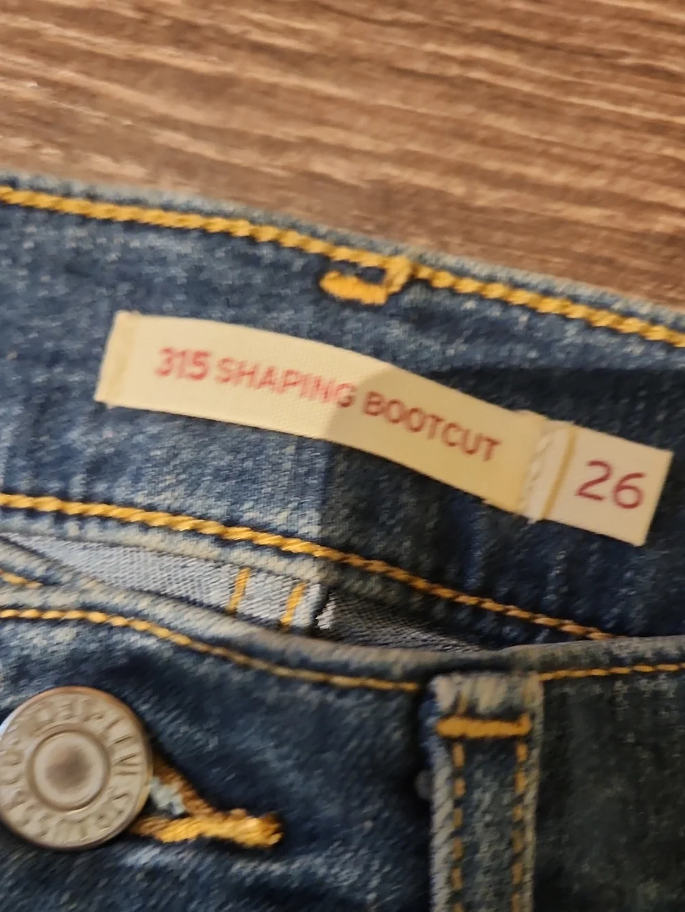 ❤ LEVIS 315 SHAPING BOOT BOOTCUT JEANS, 2 (26)